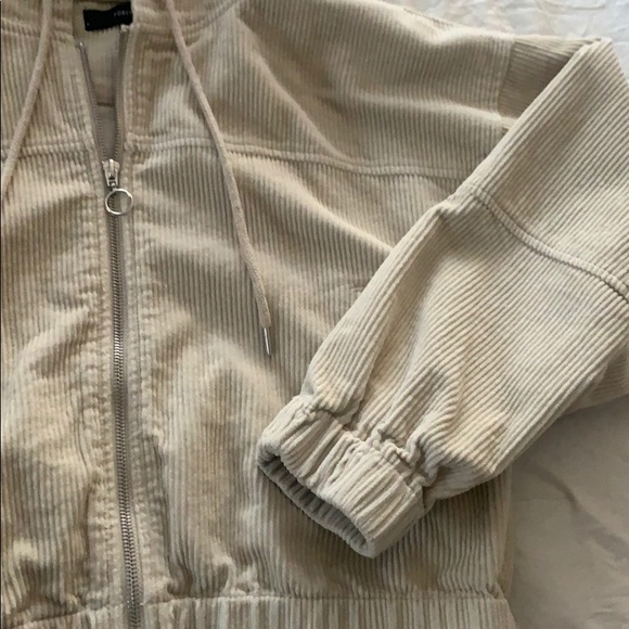 jacket - Picture 4 of 5